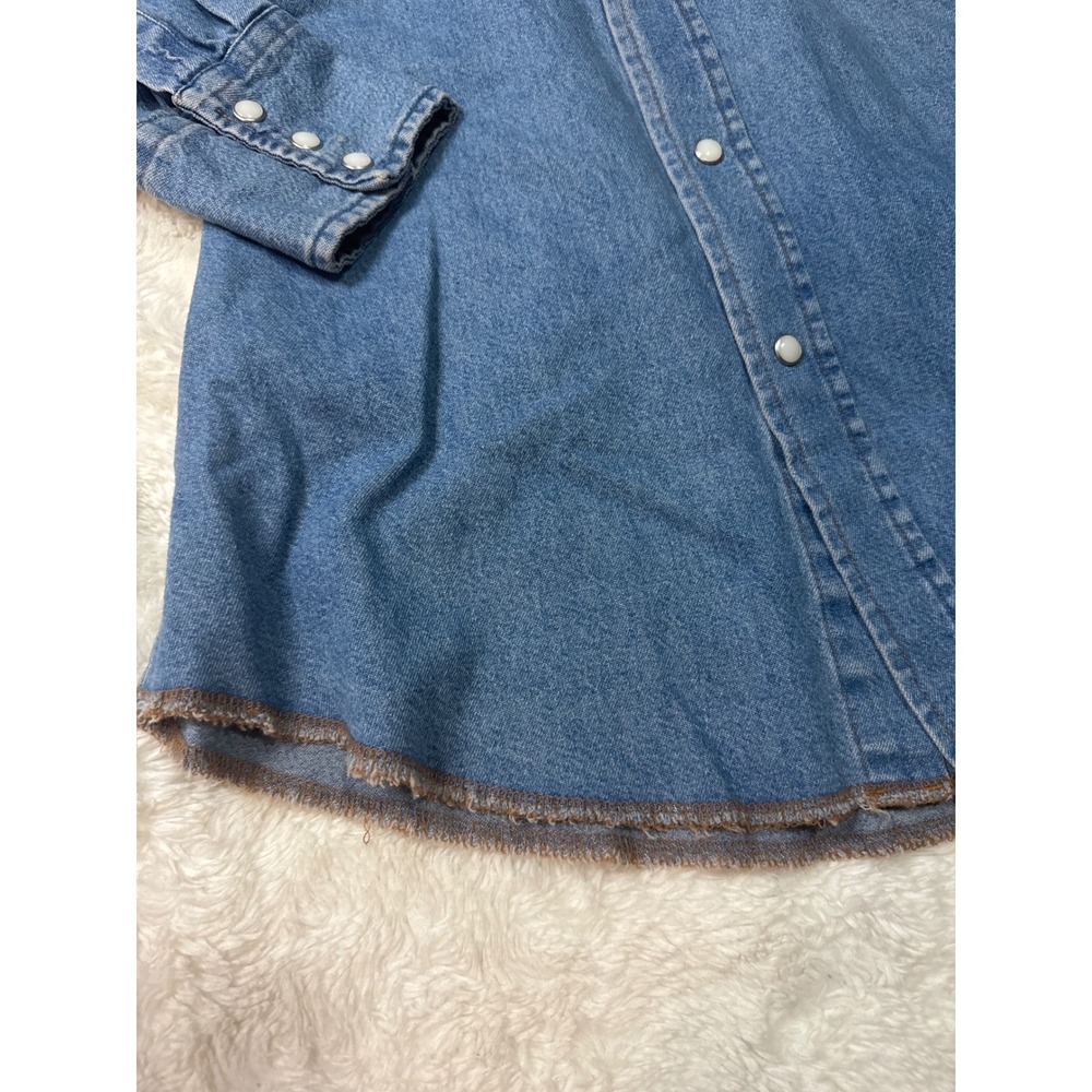 Wrangler Western Denim Shirt Women Medium Blue Good Raw Hem Pearl Snap MS7127D - Picture 3 of 5